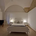 Al Centro Di Le Due Rose-con Patio Privato *