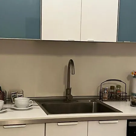 Al Centro Di Le Due Rose-con Patio Privato Apartamento Lecce