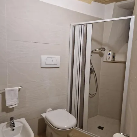 Al Centro Di Le Due Rose-con Patio Privato レッチェ