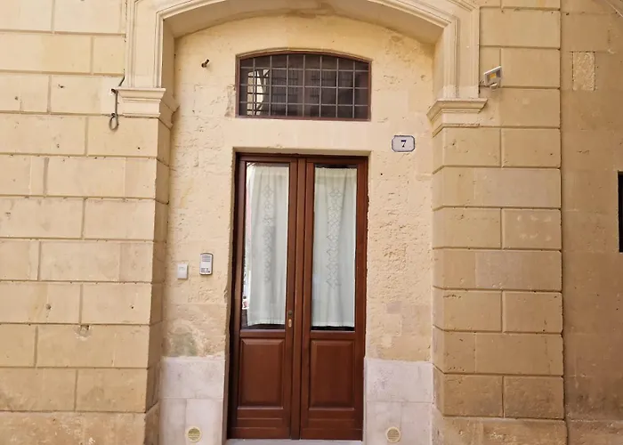 Al Centro Di Le Due Rose-con Patio Privato Apartament Lecce