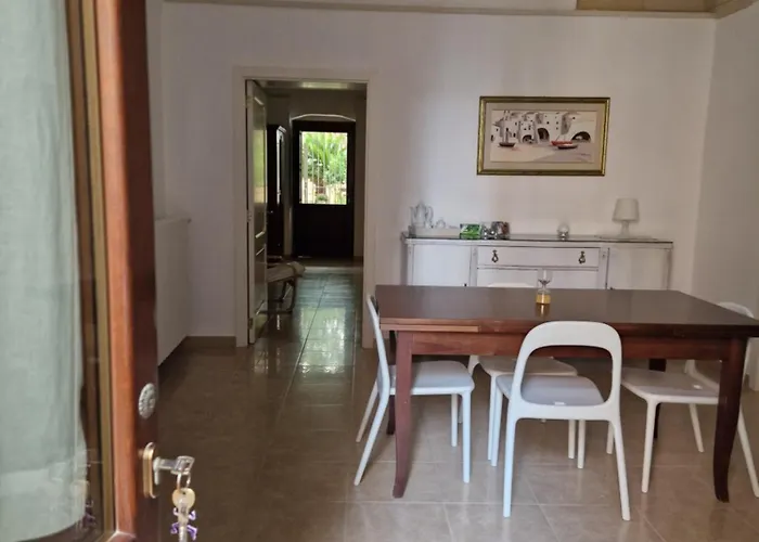 Al Centro Di Le Due Rose-con Patio Privato Apartament *