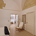 Al Centro Di Le Due Rose-con Patio Privato شقة *
