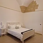 Al Centro Di Le Due Rose-con Patio Privato ليتشي