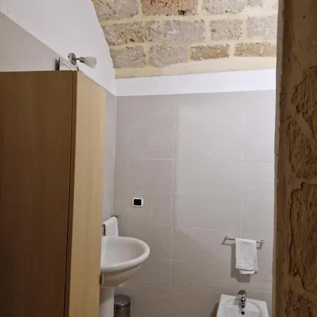 Apartment Al Centro Di Le Due Rose-con Patio Privato *