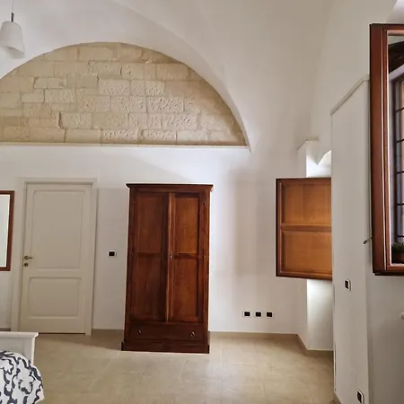 Al Centro Di Le Due Rose-con Patio Privato 아파트 *