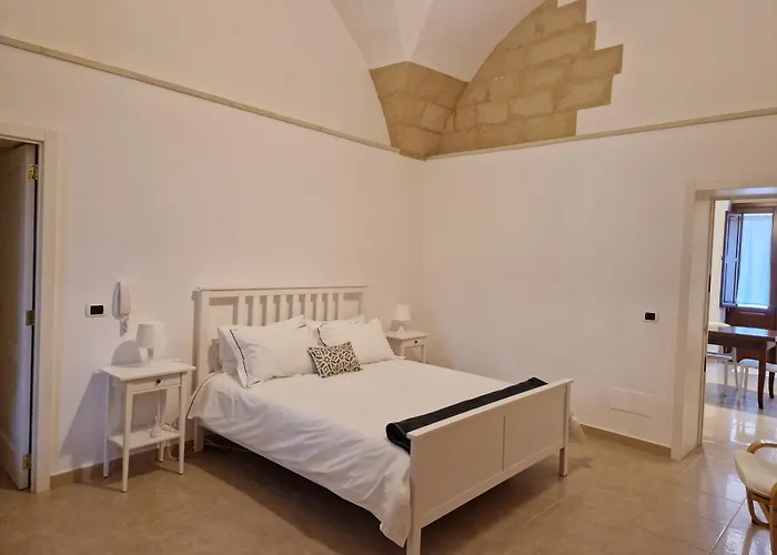 Al Centro Di Le Due Rose-con Patio Privato Lecce