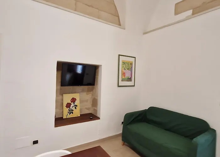 Apartment Al Centro Di Le Due Rose-con Patio Privato Lecce