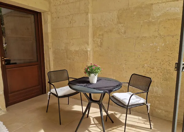 Al Centro Di Le Due Rose-con Patio Privato Apartment Lecce